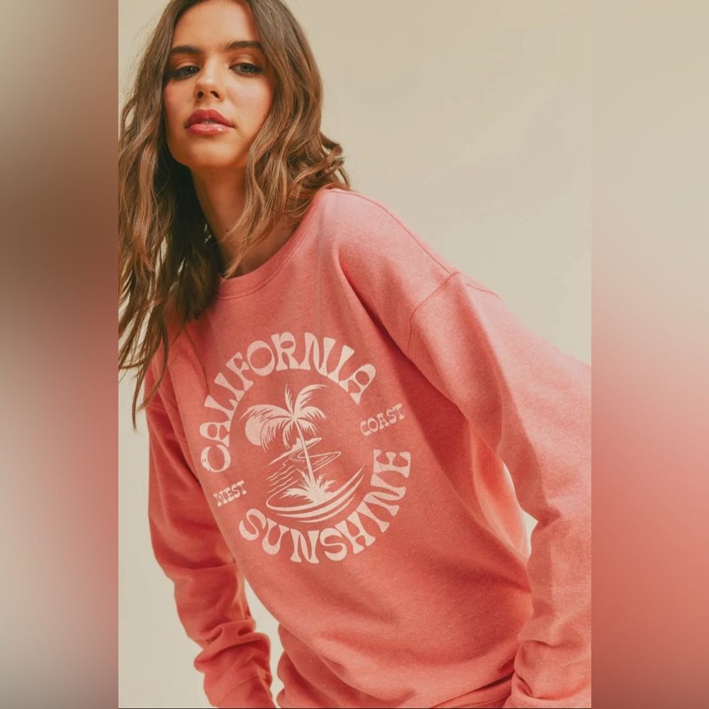 3/$30🍀California Sunshine graphic sweatshirt